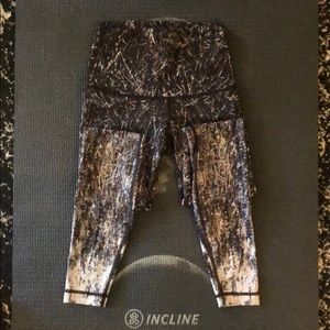 Lululemon Nuflux leggings